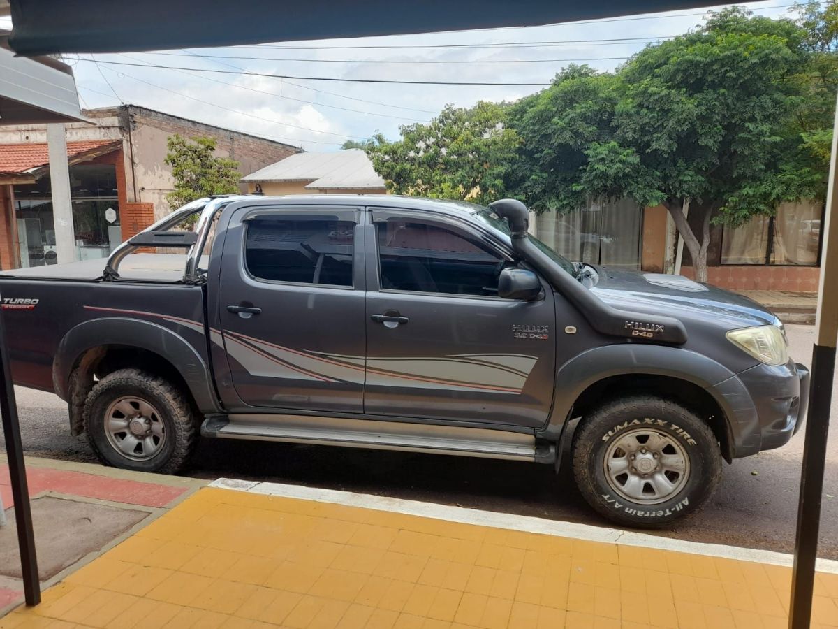 Camioneta Toyota Hilux full 2010